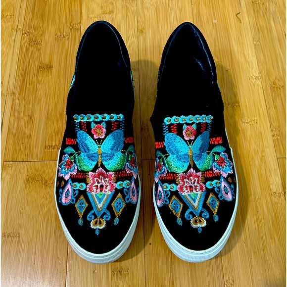 Johnny Was Shoes - Johnny Was Embroidered Slip-On Sneakers, Size 8